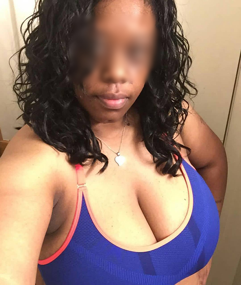Femme noire gros seins cherche sexfriend 93